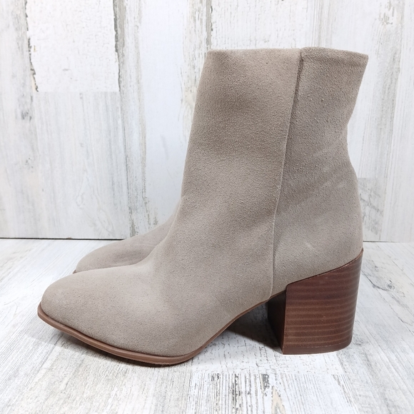 NEW Nordstrom Vanna Gray Suede Square Toe Block Heel Booties #377 - Picture 1 of 12
